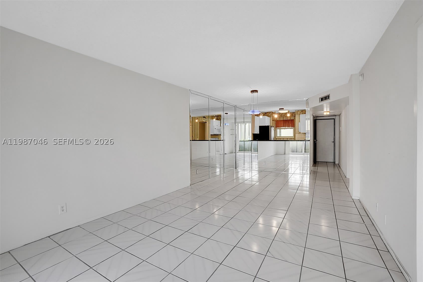 5431 NE 25th Ave – photo 4