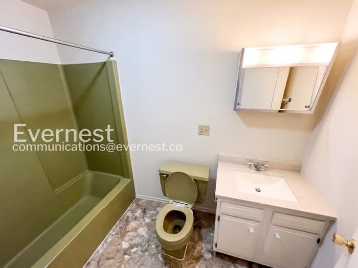 12914 North Cresap Street – photo 5