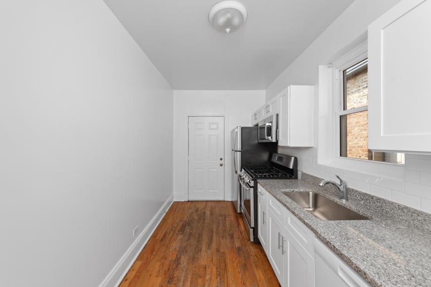 2349 West Fullerton – photo 5