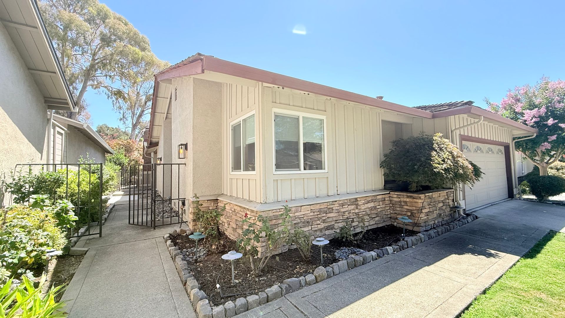 Bright and Airy, Single-Story, 4BD/2.5BA Home in Crow Canyon Country Club, Danville- Available NOW! – photo 3