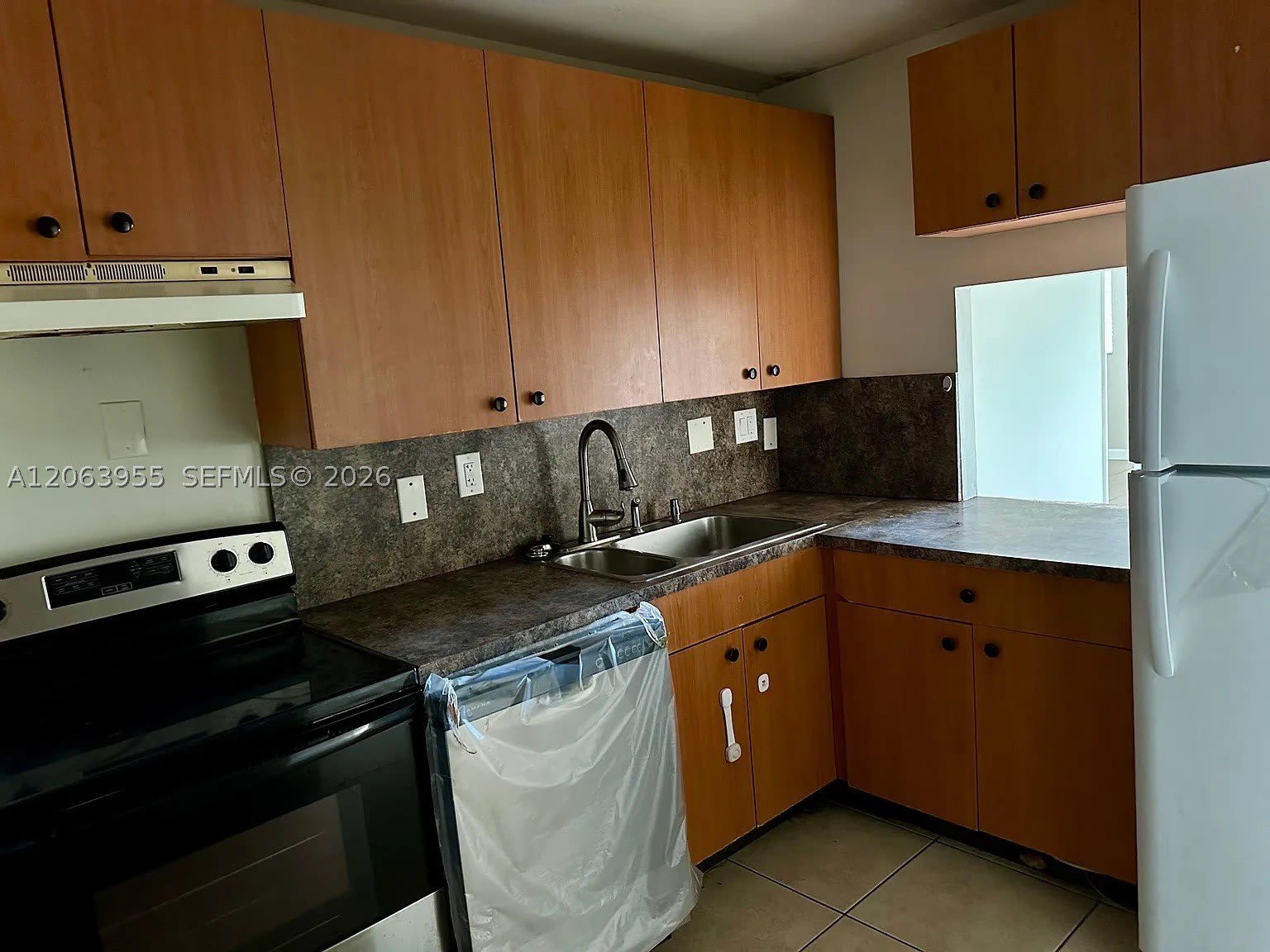 961 NW 45th St – photo 4