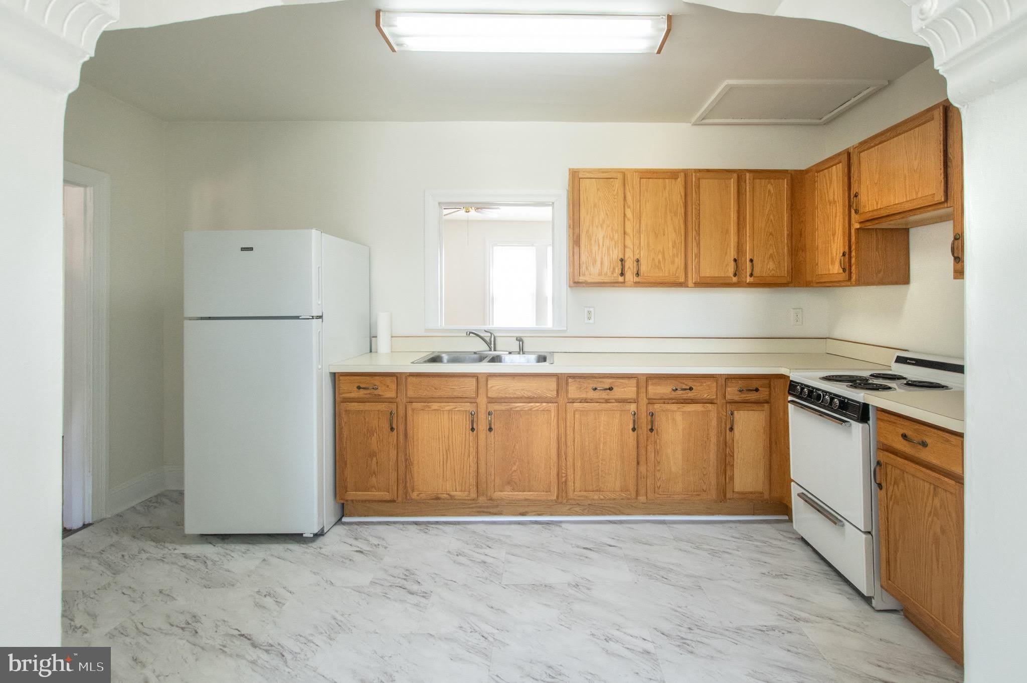 401 W WASHINGTON Street – photo 4