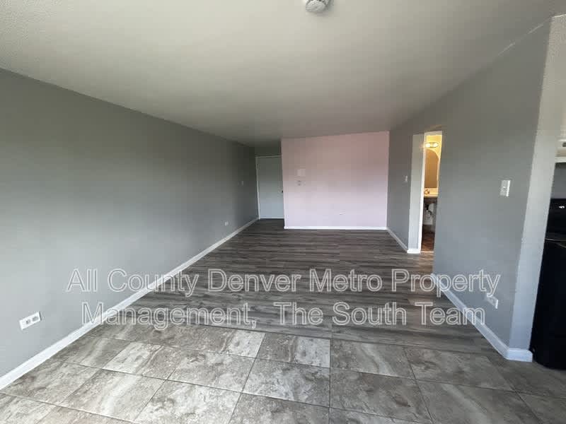 1590 Clinton St – photo 4