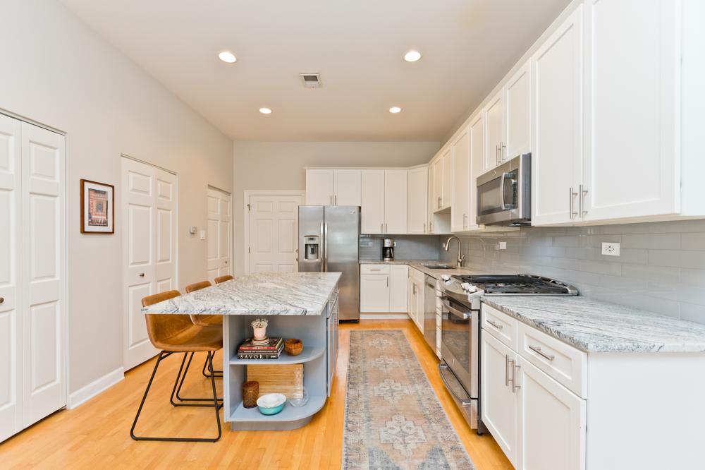 3656 North Paulina Street – photo 5