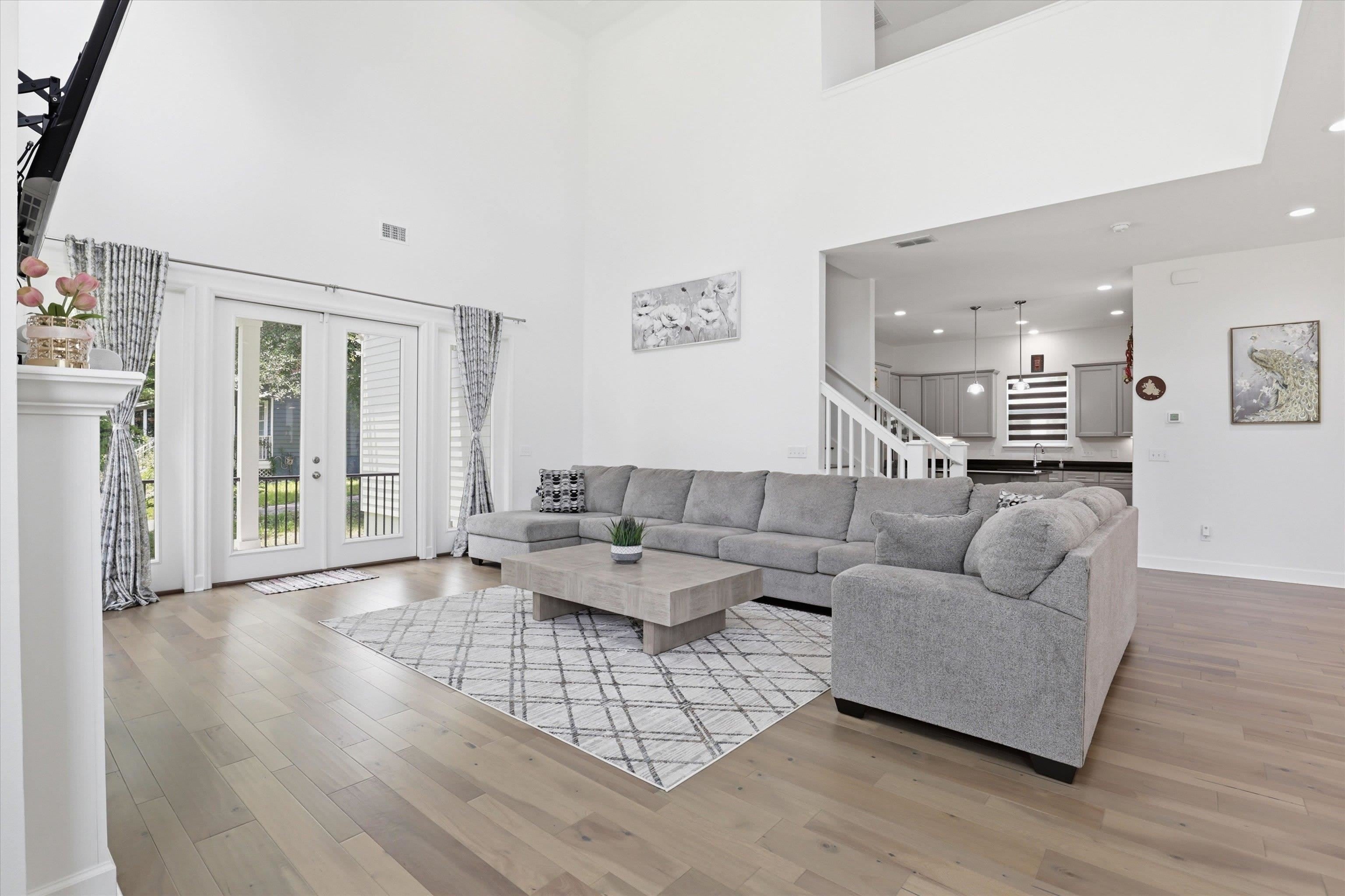 2751 Michel Boulos Street – photo 5
