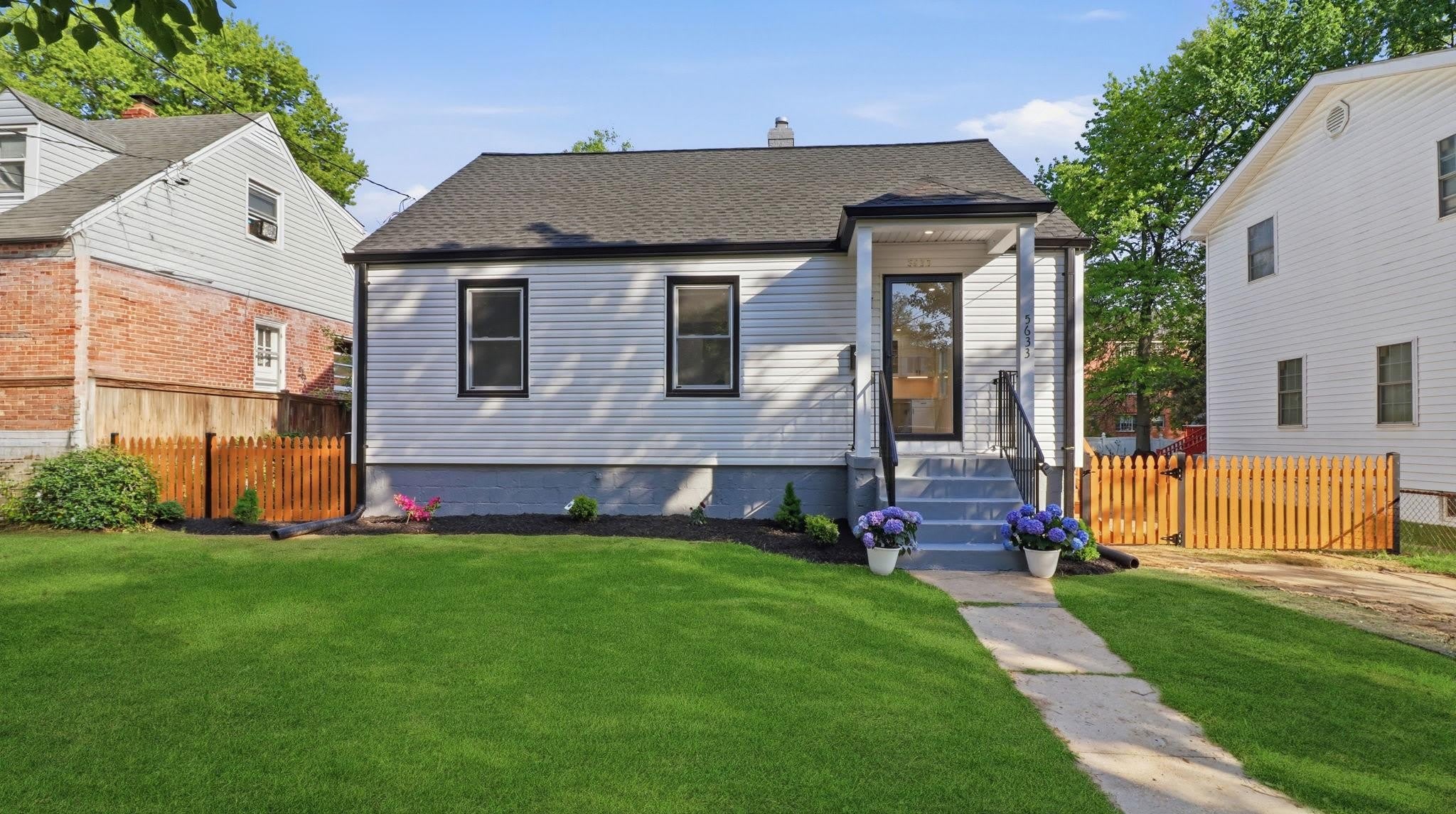 5633 JAMESTOWN Road – photo 3