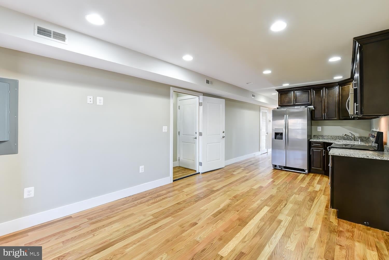 2031 BENNING Road NE – photo 3