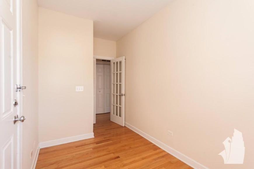 3254 North Clifton – photo 2