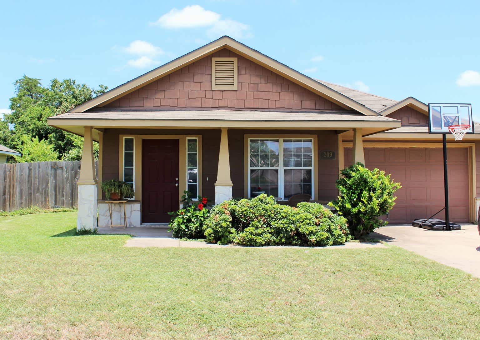 309 Duprie Drive – photo 1
