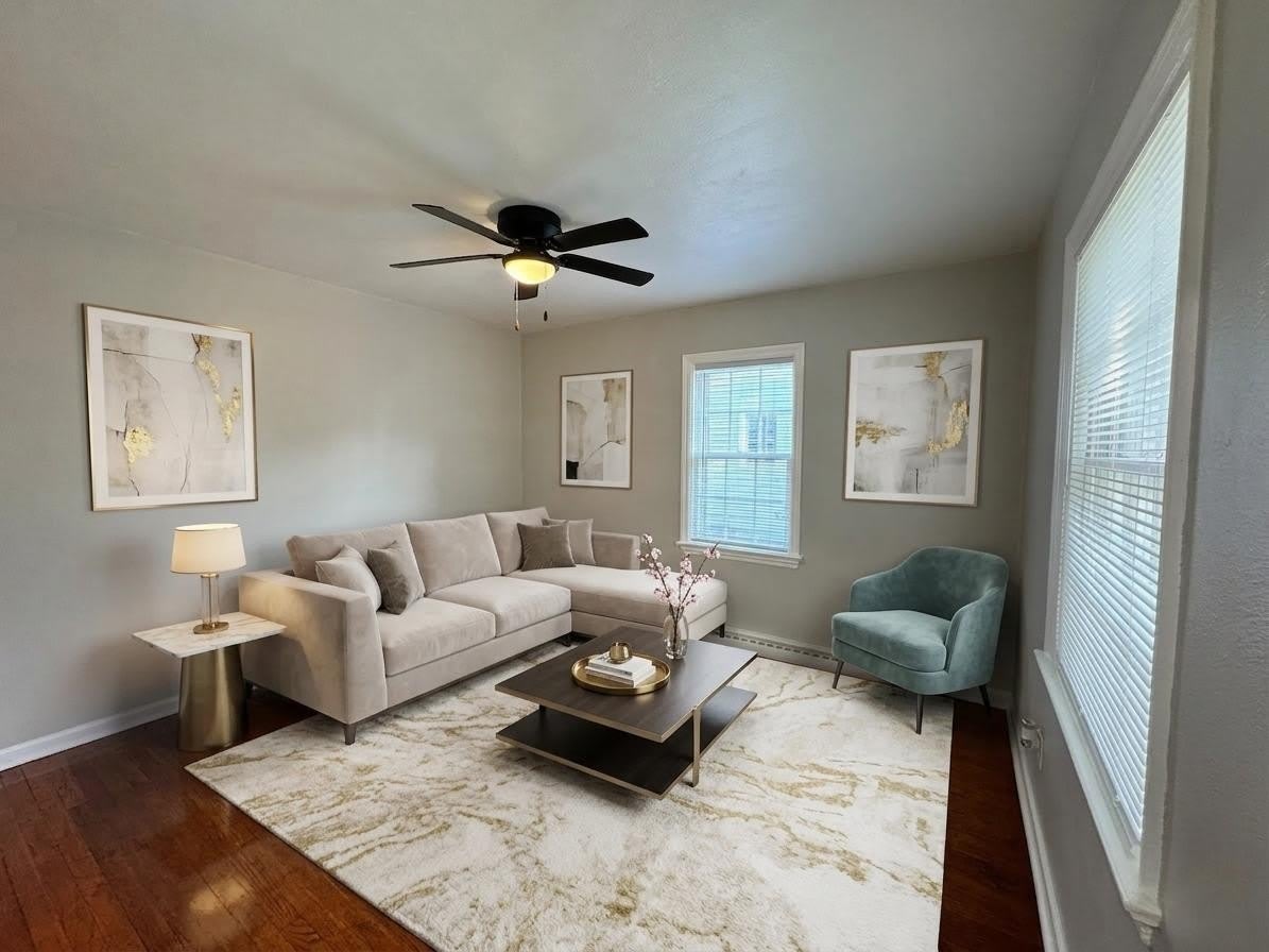 1619 Evergreen Street – photo 2