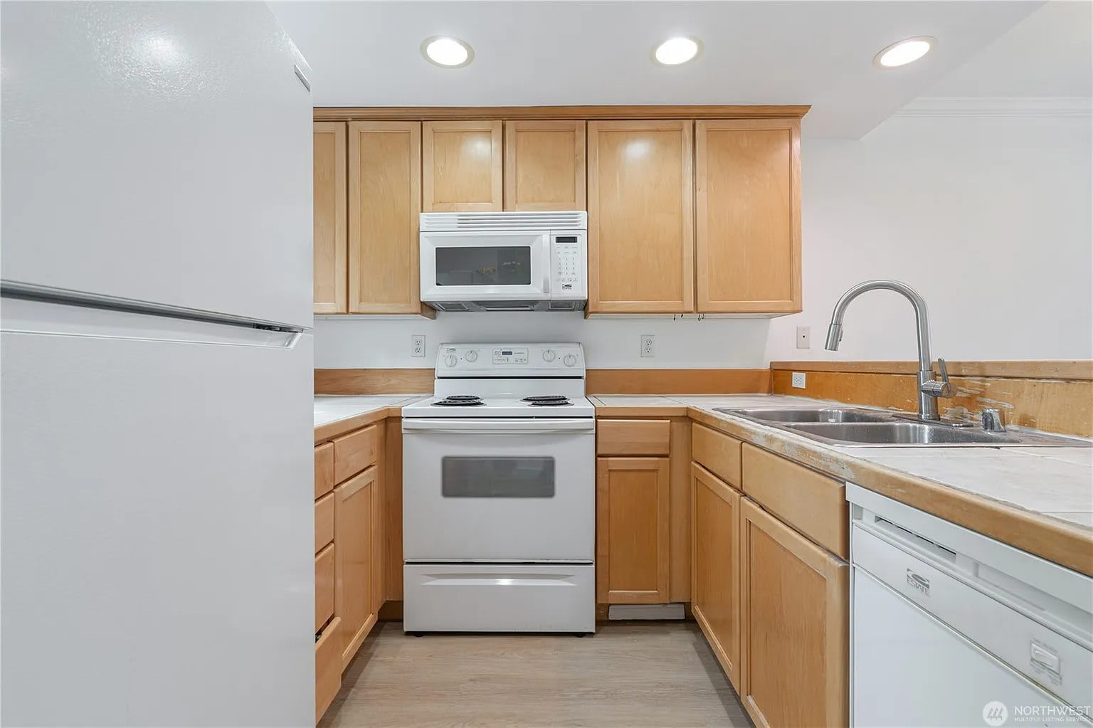 17921 80th Ave NE – photo 2