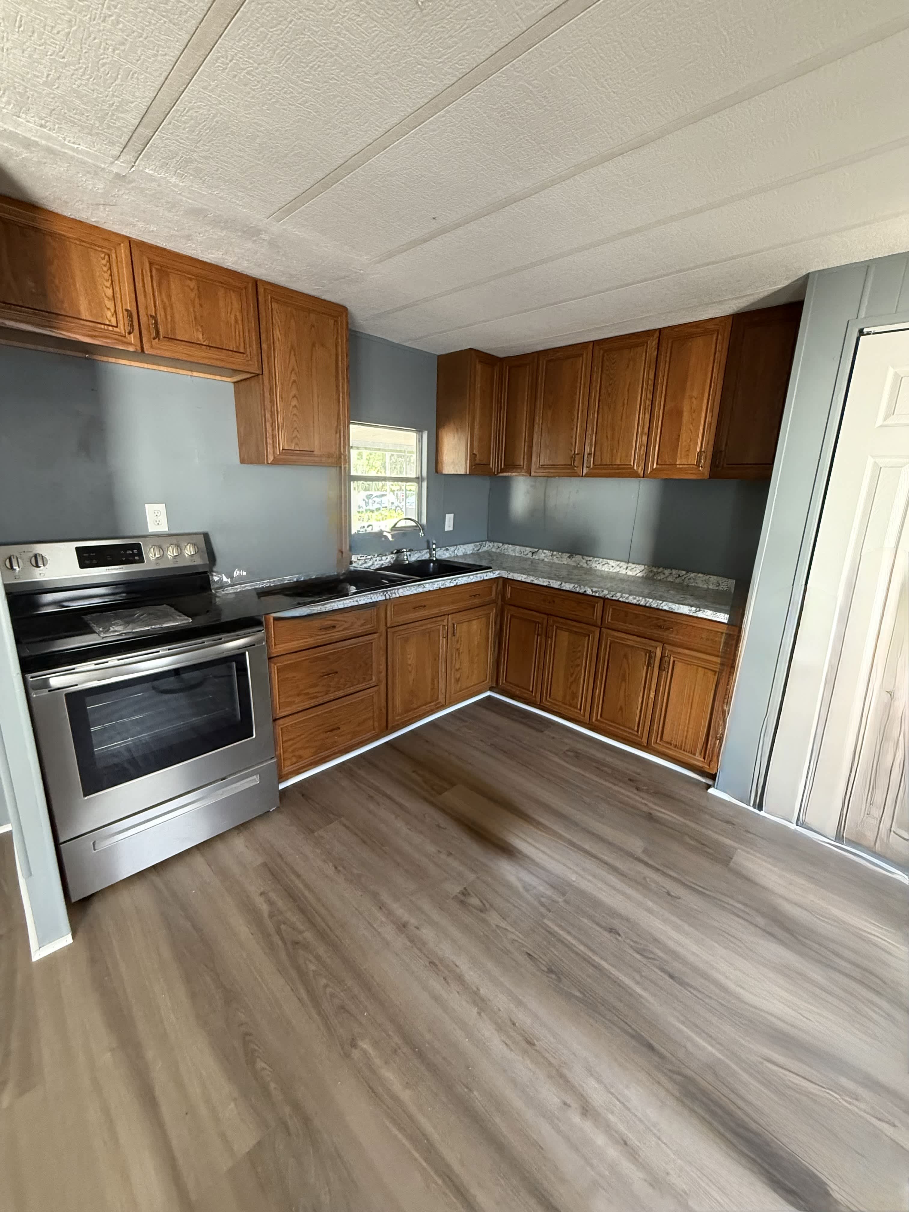 5640 Van Doren Avenue – photo 2