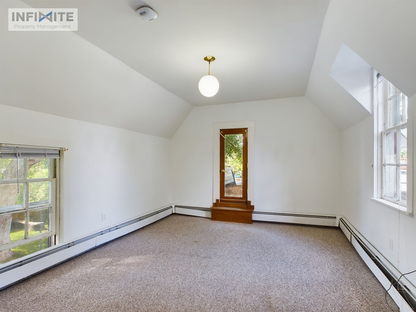 3 Bedroom Water Sewer Gas And Electric Paid By Owner – photo 2