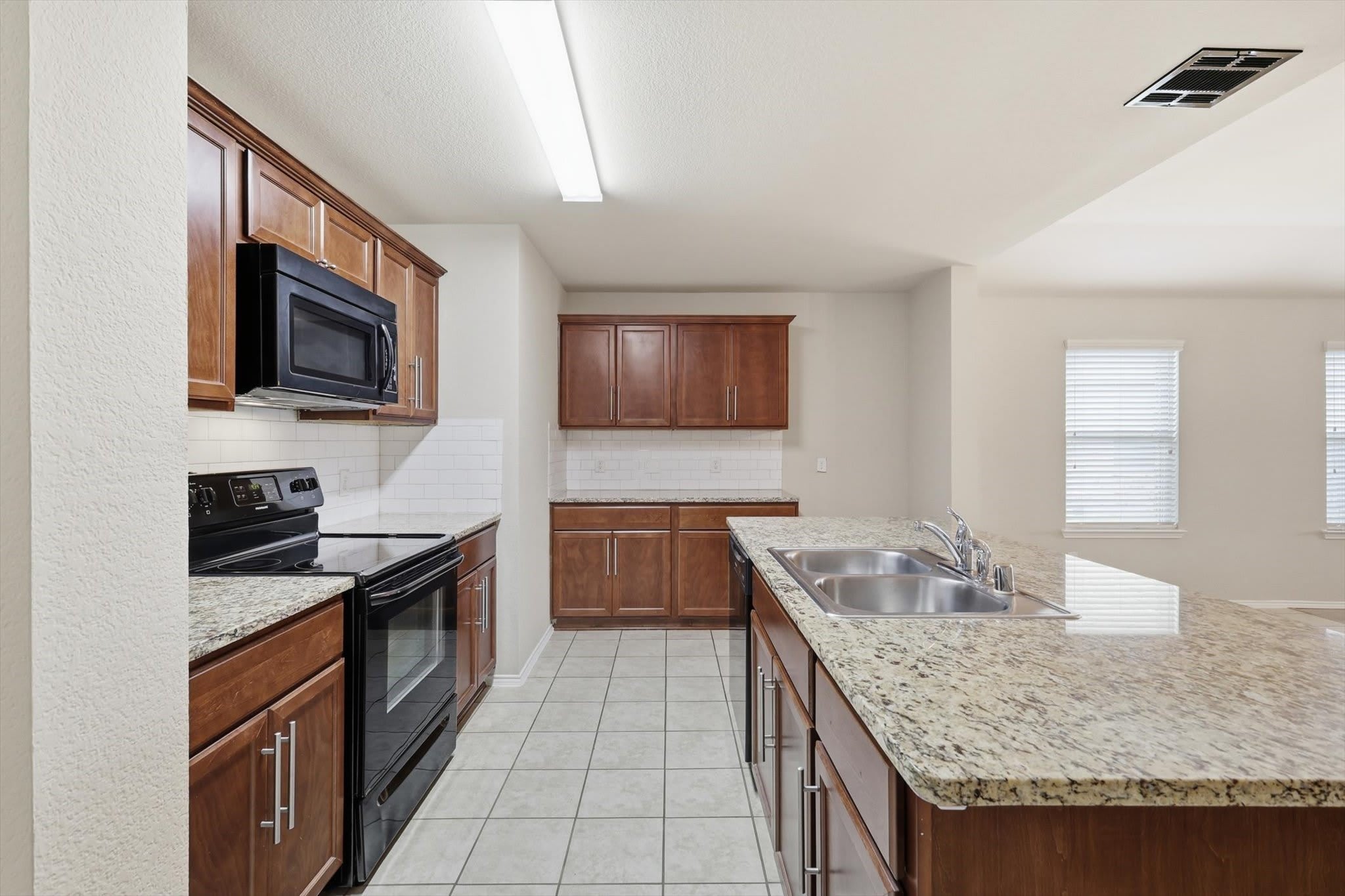 2334 Triston Street – photo 5