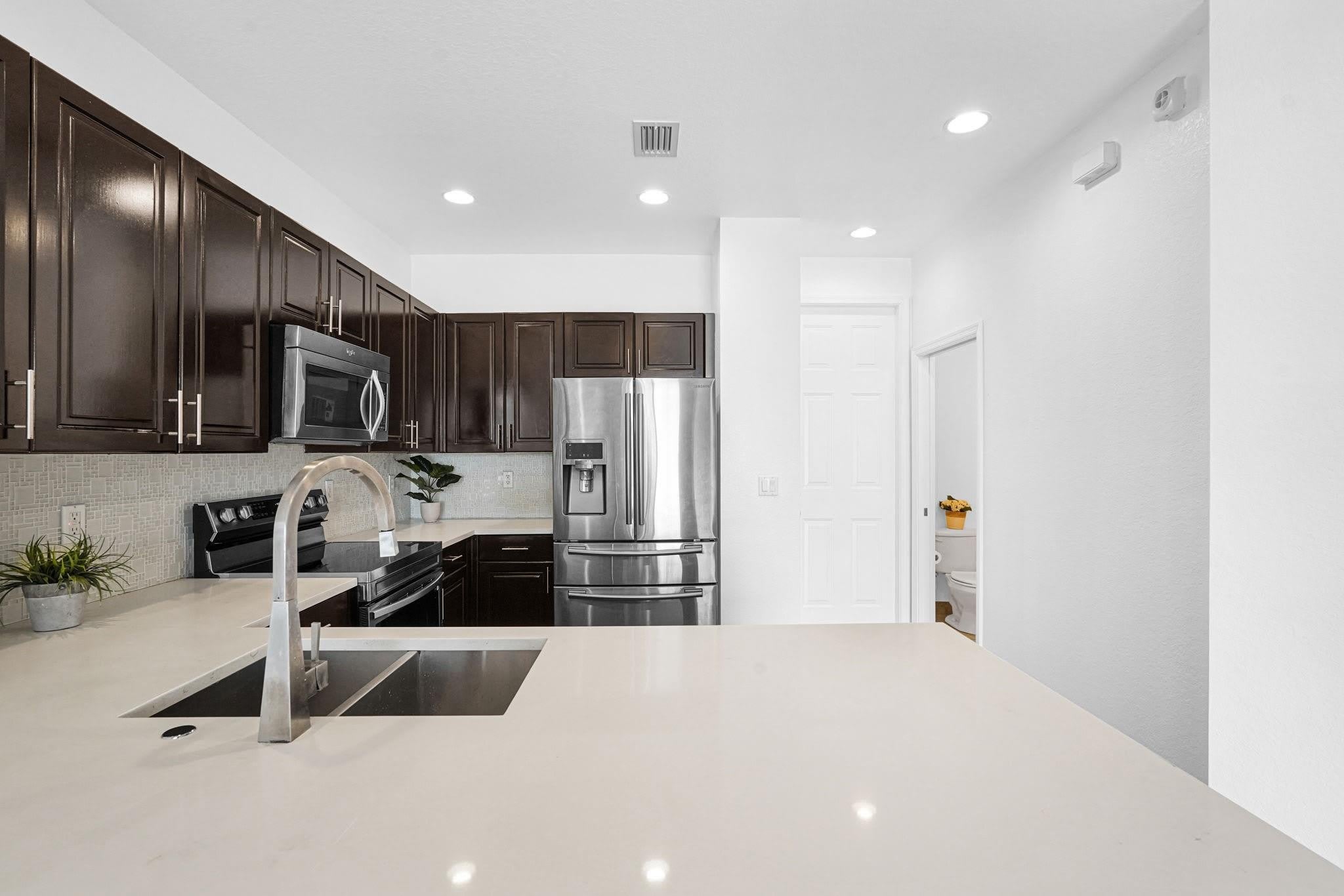 1427 NW 34th Way – photo 5