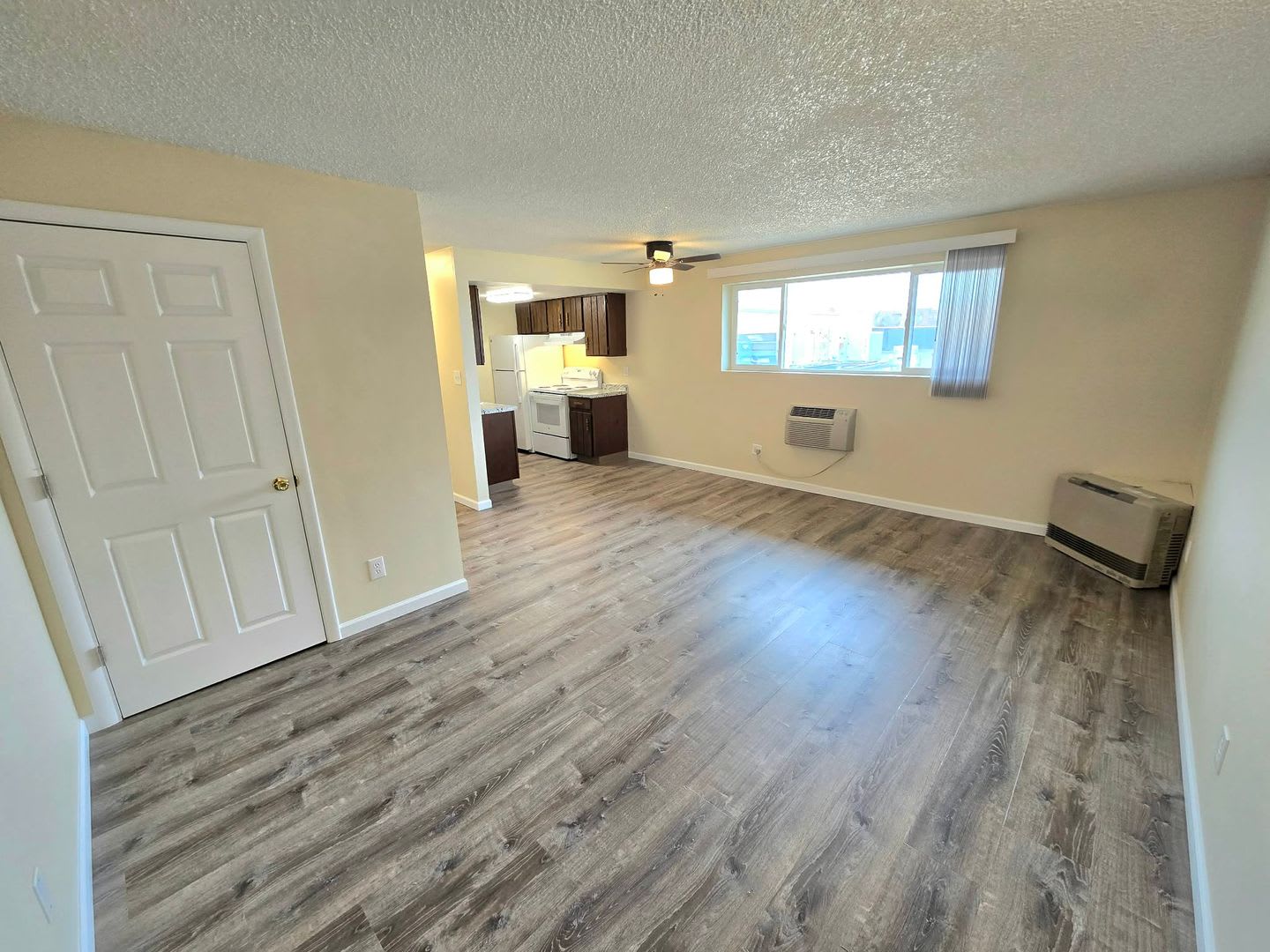 917 12th St. – photo 2