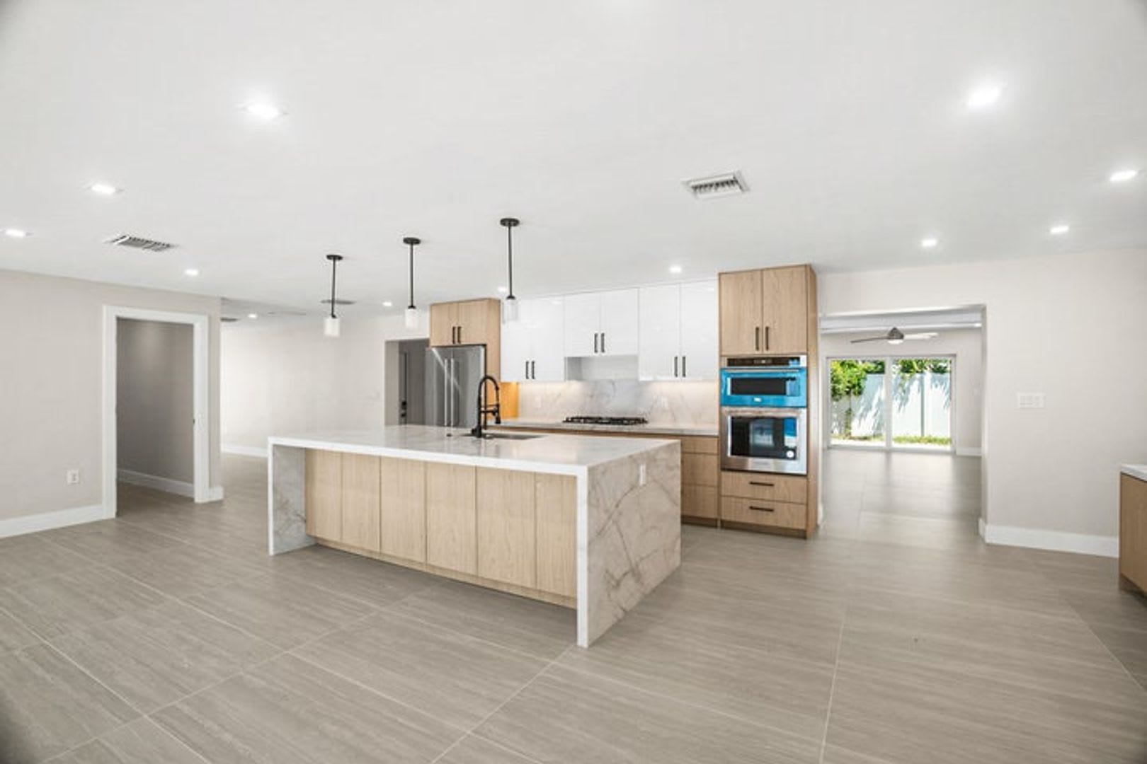 5496 NE 22ND Avenue, Fort Lauderdale, FL 33308 – photo 2