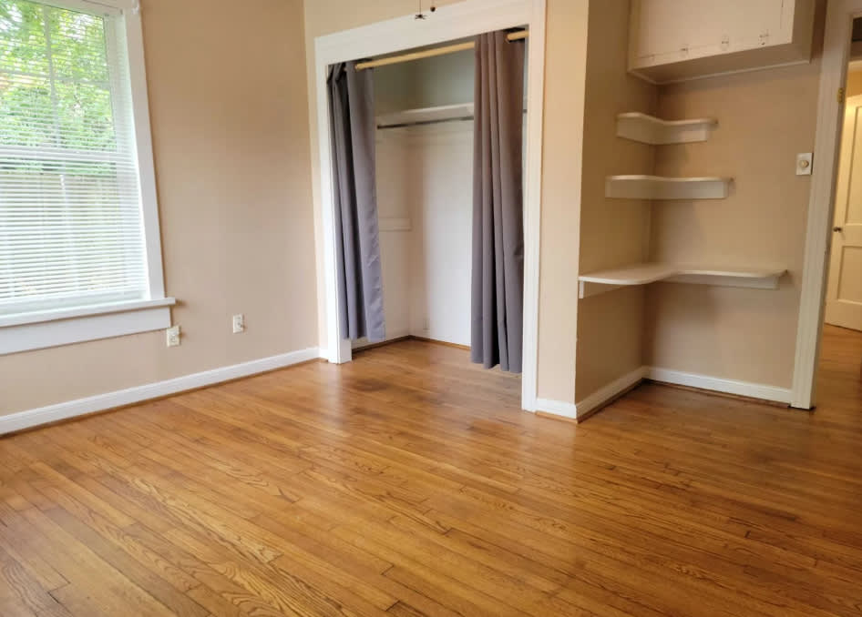 202 E North Ave – photo 2