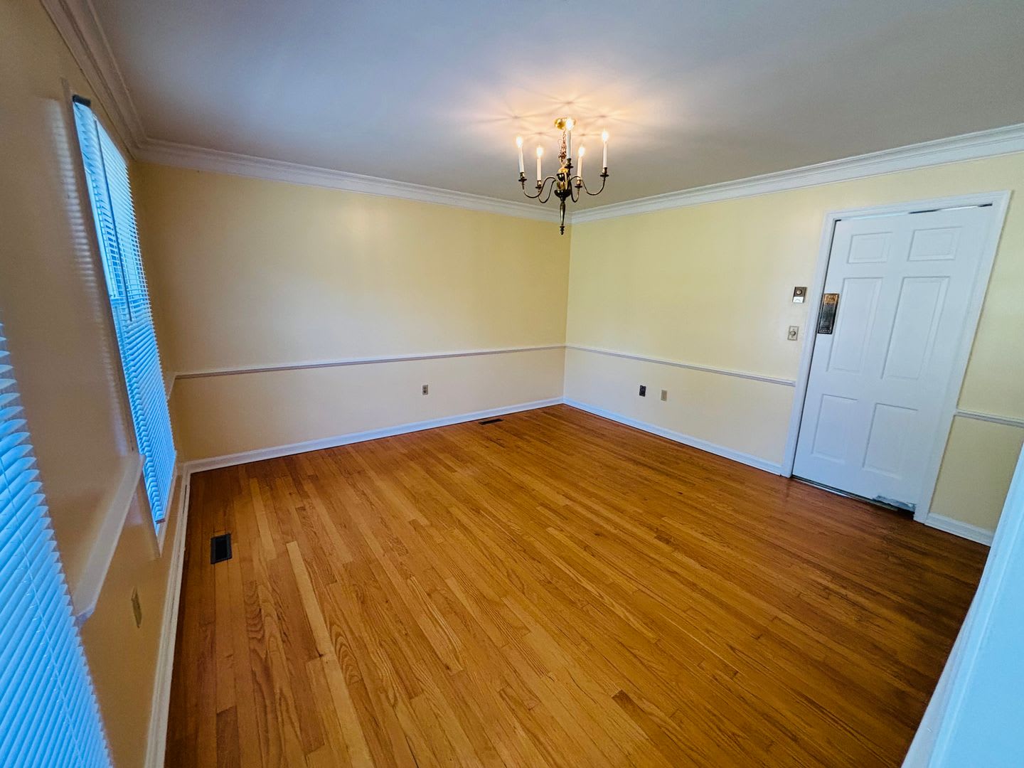 4 Bedroom, 2.5 Bath House – photo 3