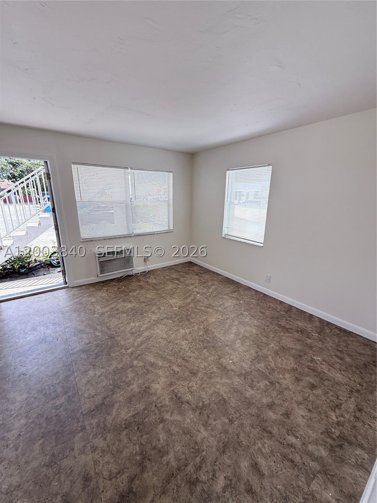 801 N H St – photo 3