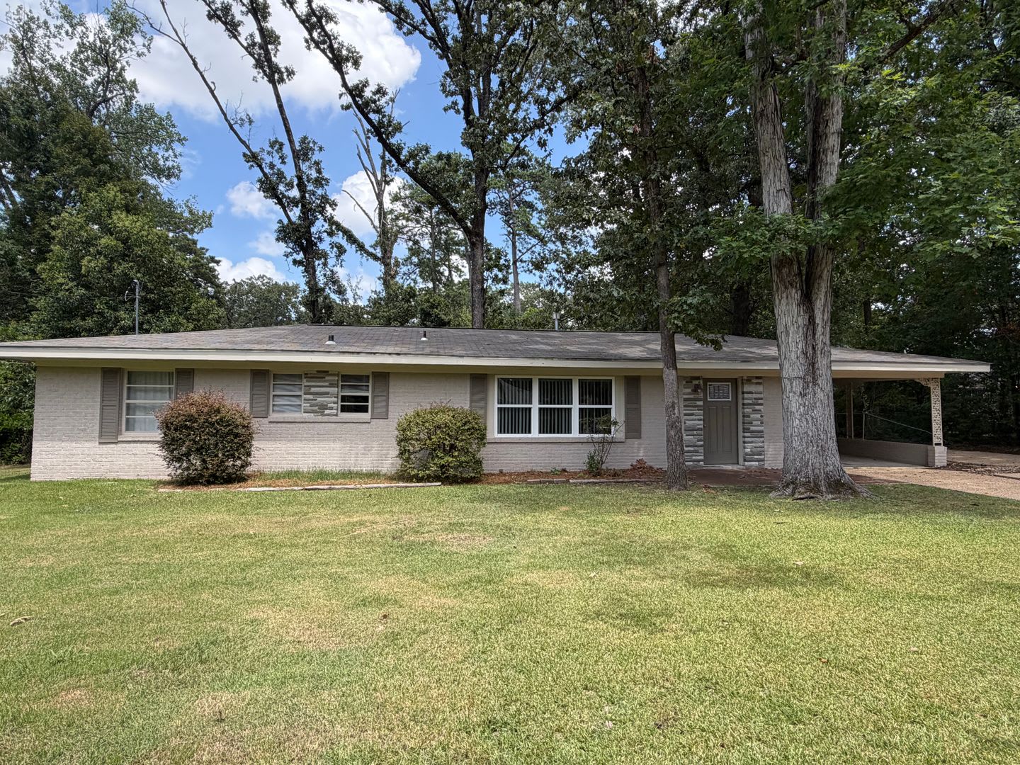1835 Hill Hedge Dr – photo 1