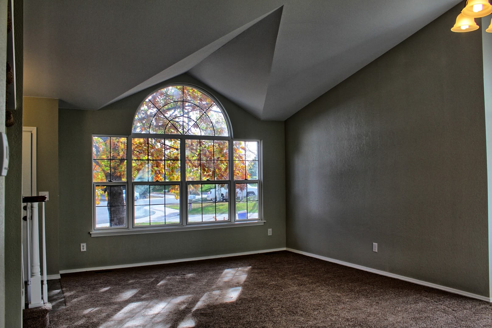 4 bed 3 bath Stonegate home across from park – photo 2