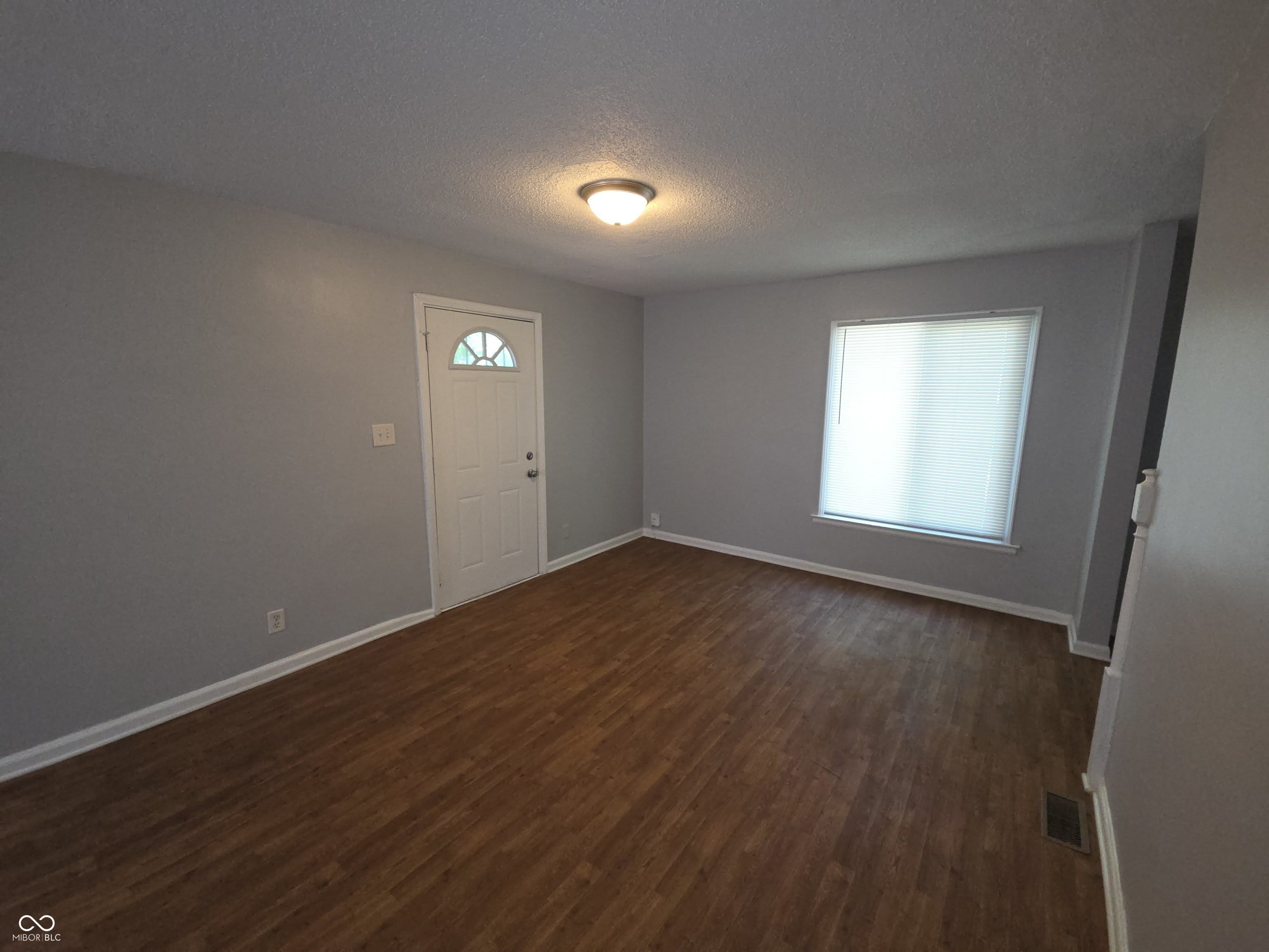 2221 E 38th Street – photo 4