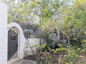 1701 Siesta Drive – photo 2