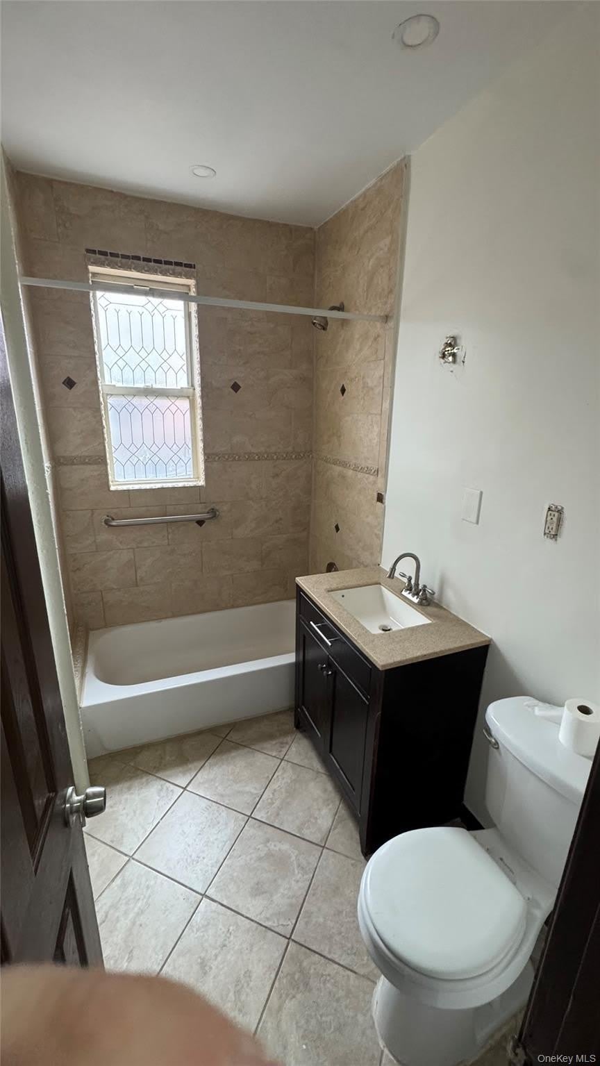 686 E 98th Street – photo 5