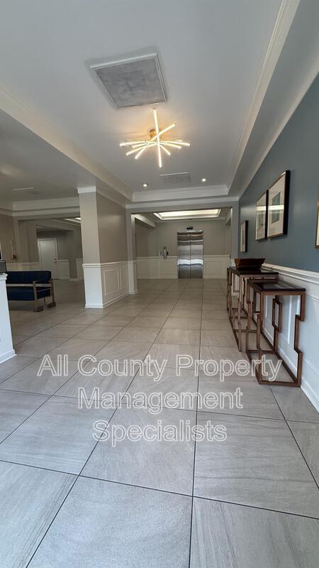 1825 Saint Julian Pl – photo 3