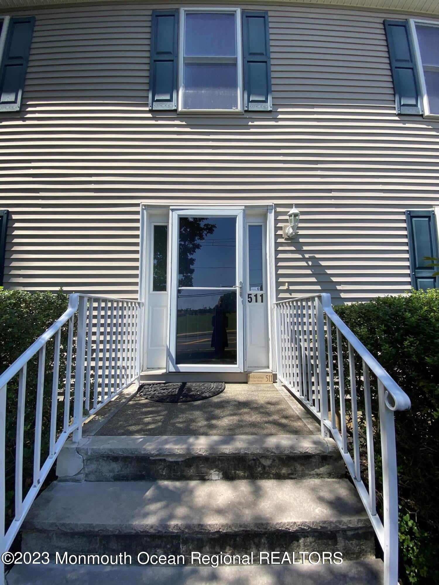 511 W Park Avenue – photo 2