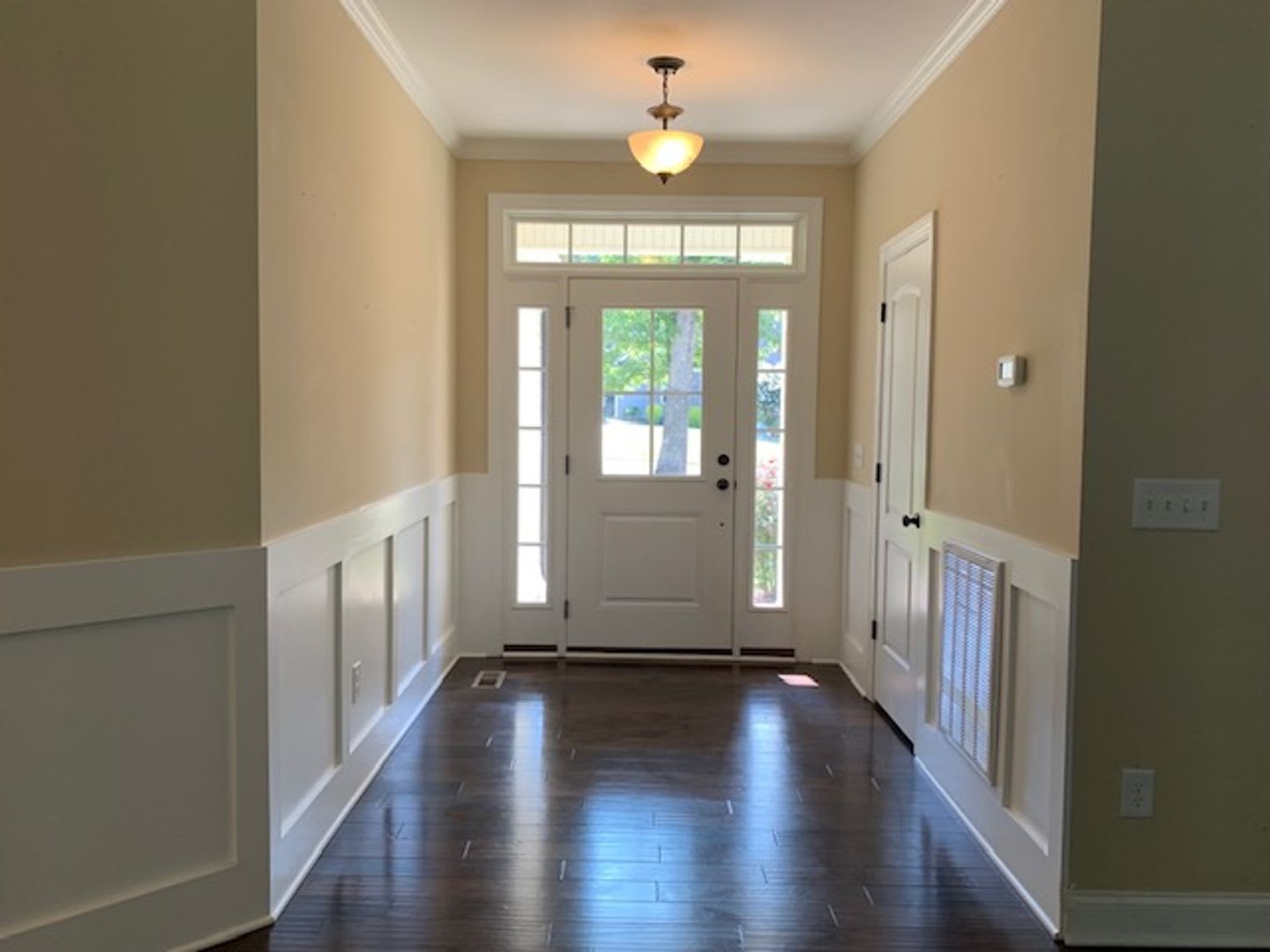 Beautiful 3-Bedroom Ranch Home Near Falls Lake! – photo 2