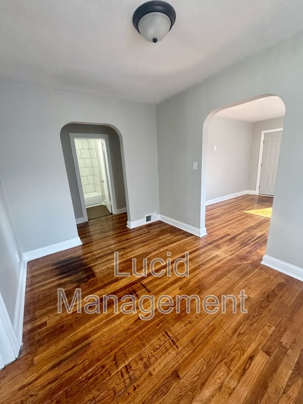 328 Cecil Avenue – photo 5
