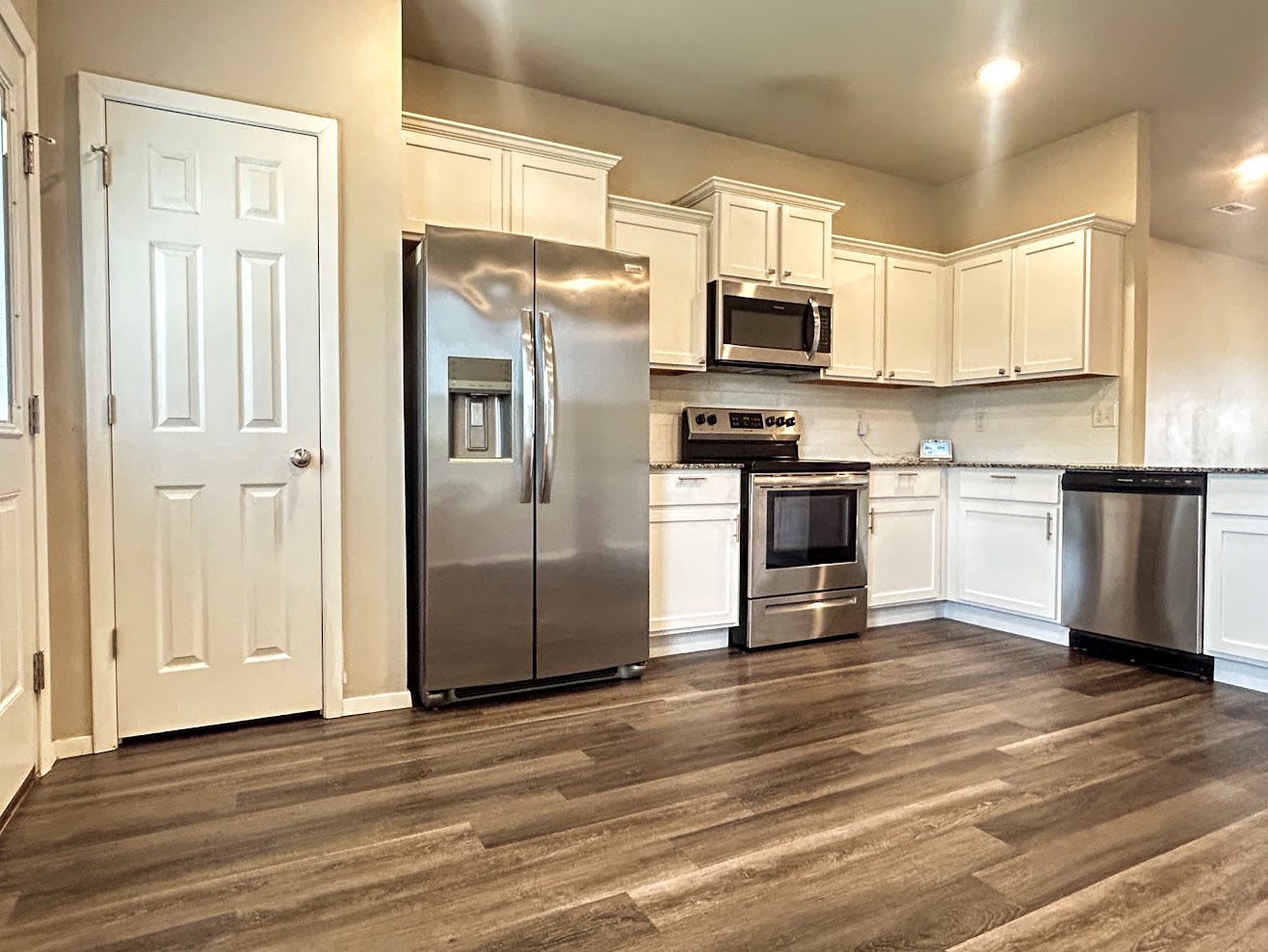 949 East Sparrow Circle – photo 3