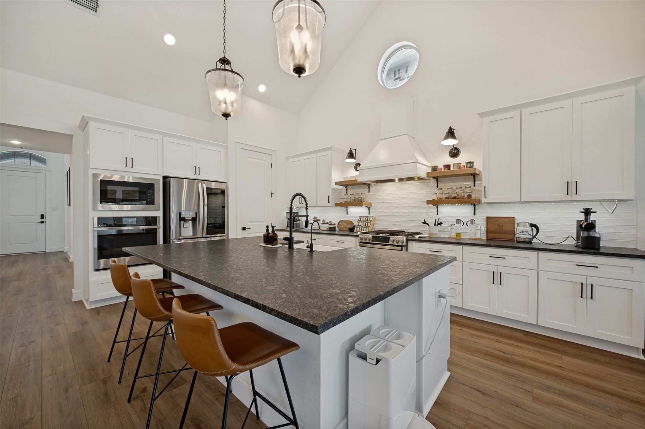 724 Danbury Street – photo 3