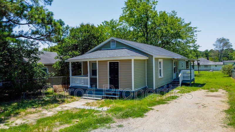 136 Powder St – photo 2