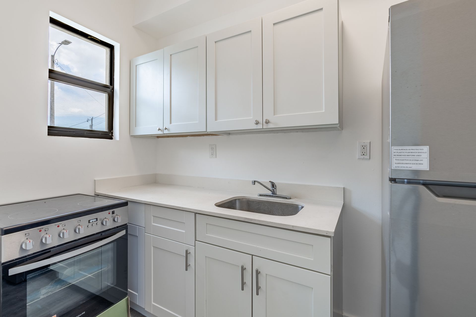2961 Sw 5Th St – photo 2