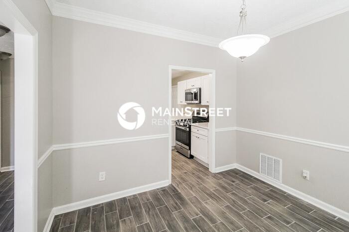 754 Woodstone Road – photo 3