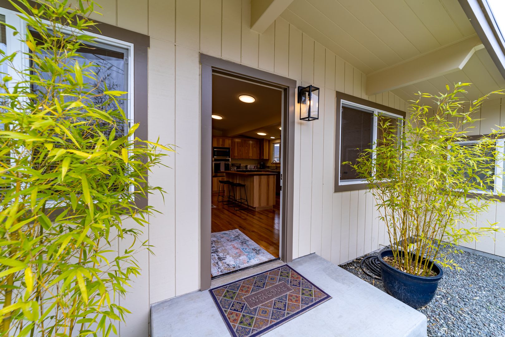 Fully Furnished 4Bd 2Ba Home Near Eureka High – photo 2