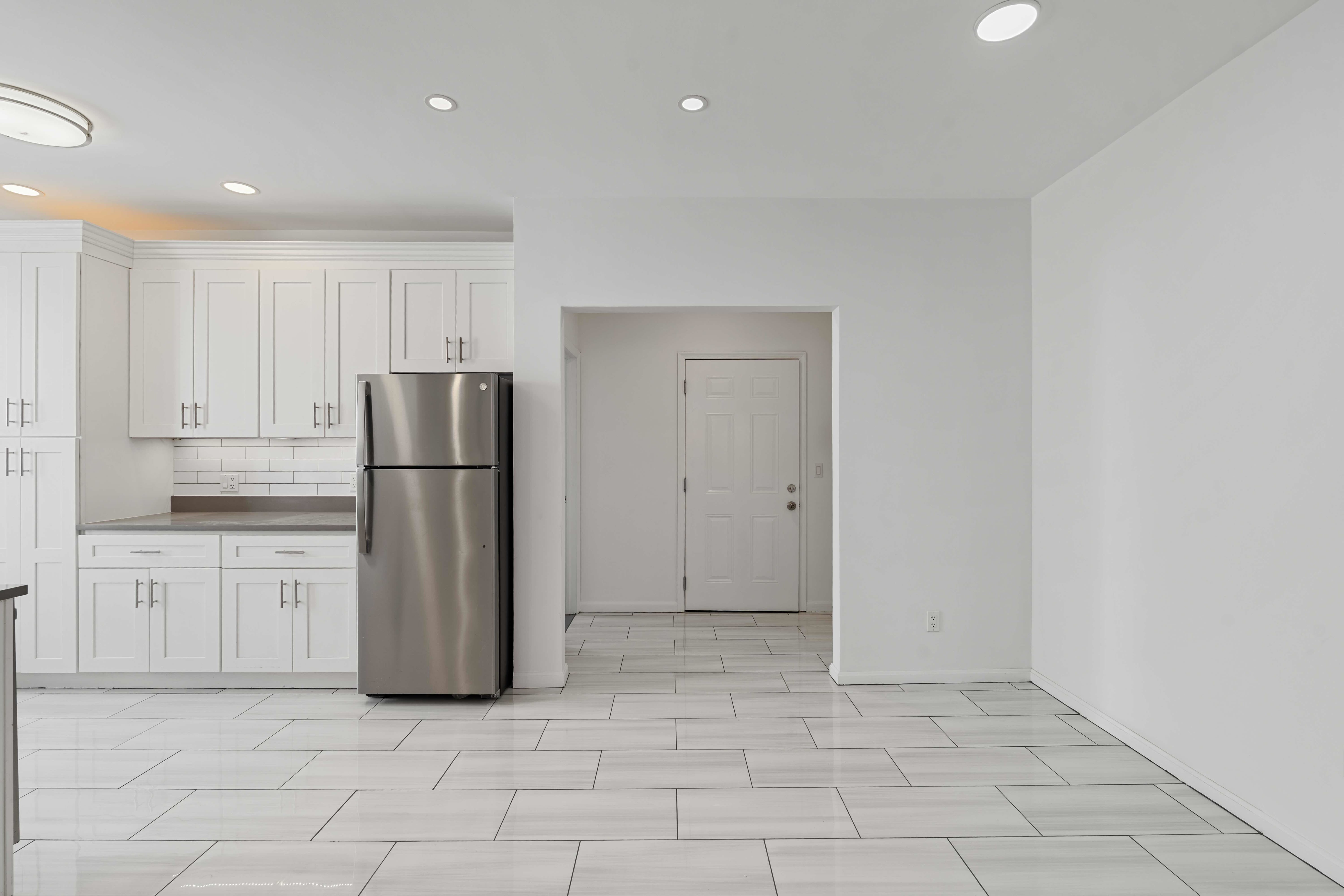 2077 Dean Street – photo 4