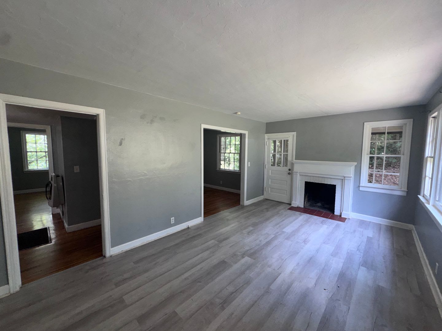 3 bedroom/1 bath home – photo 2