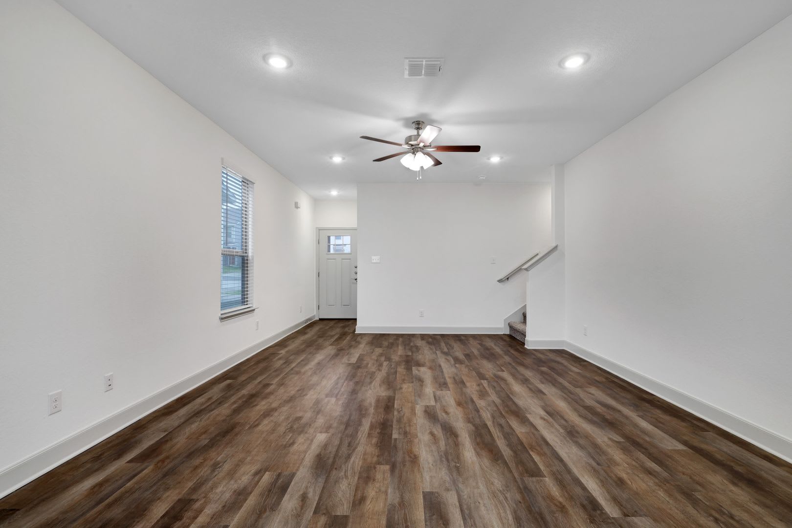 Beautifully Designed Townhome with Upscale Finishes – photo 5