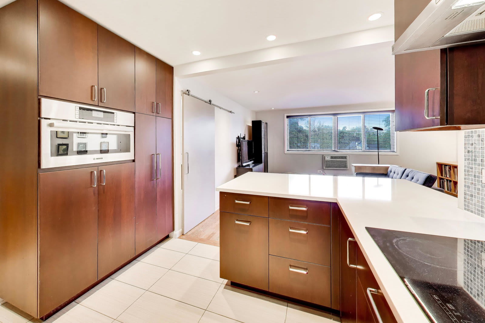 2722 Central Street – photo 4