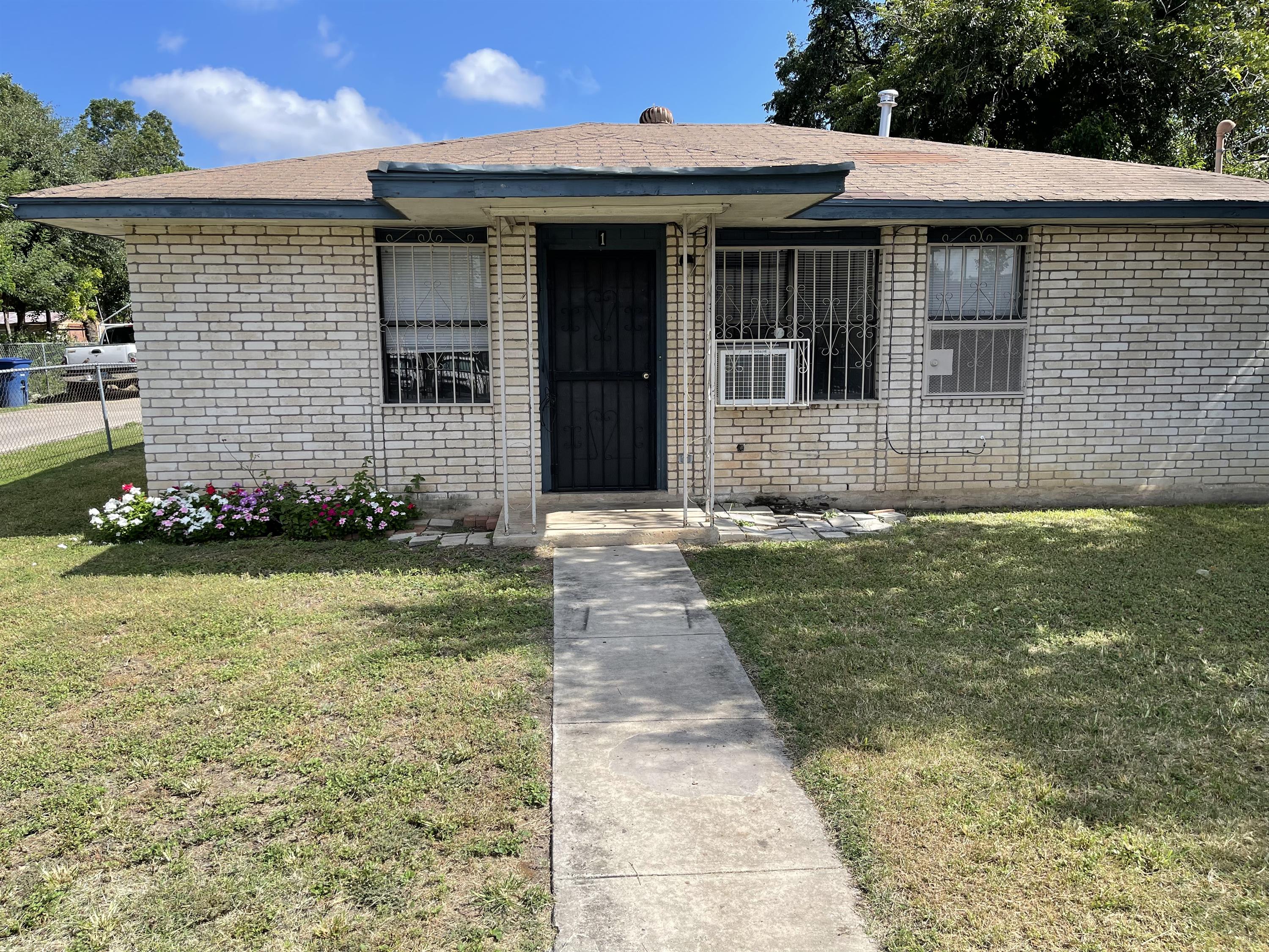 1711 W. Cesar Chavez – photo 2