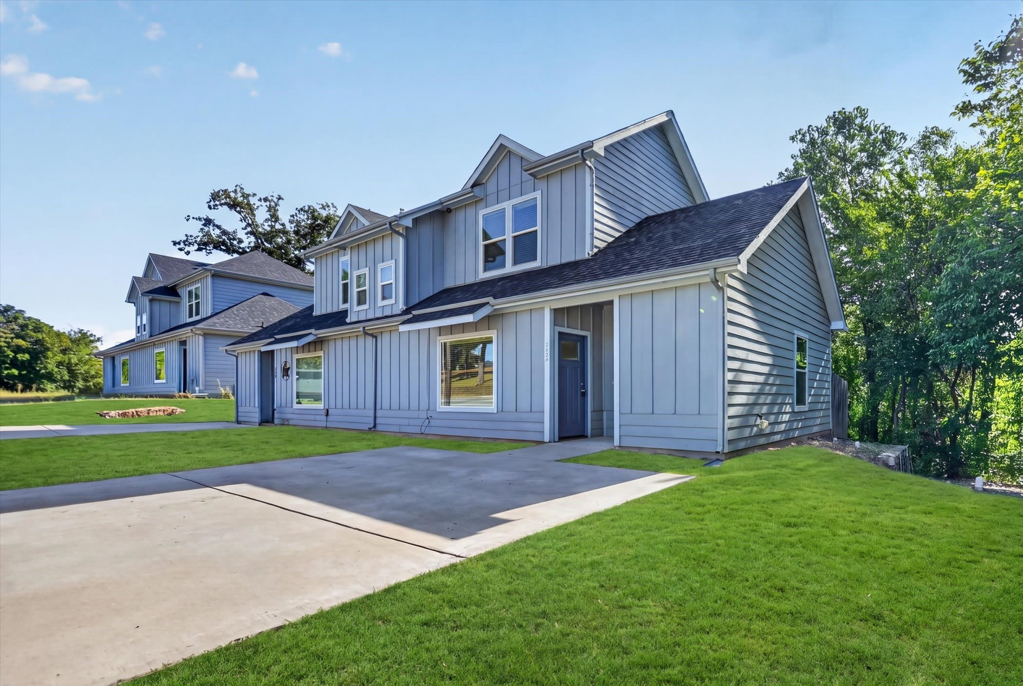 990 W 6th Avenue – photo 2