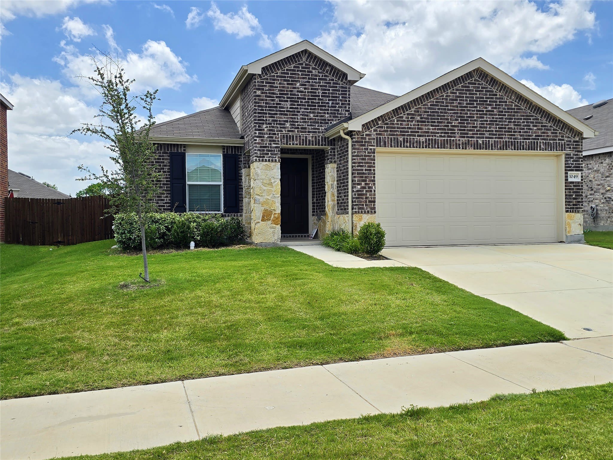 1049 Knightly Lane – photo 1