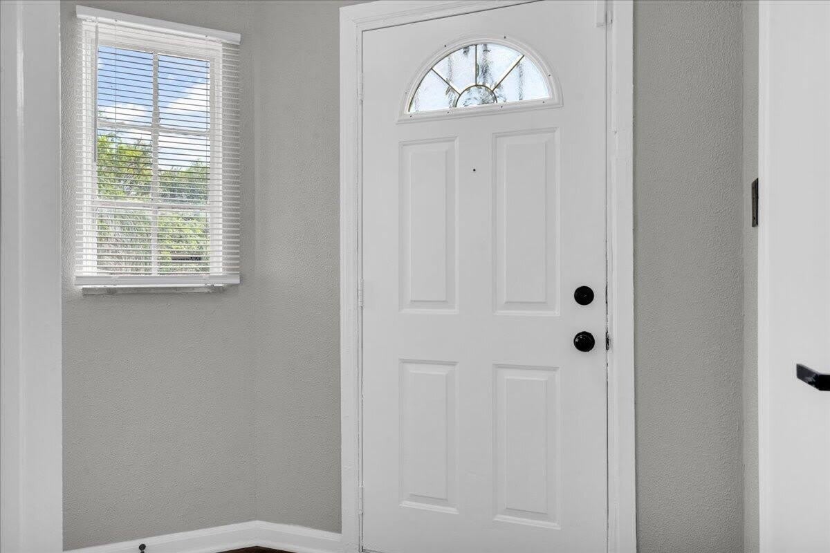 16639 Ward Street – photo 4