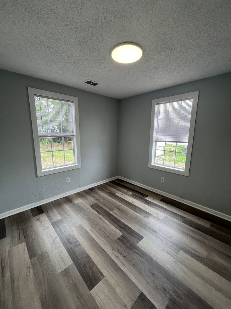 Beautiful 3Br 1Ba Lakeland Home With Huge Backyard – photo 5