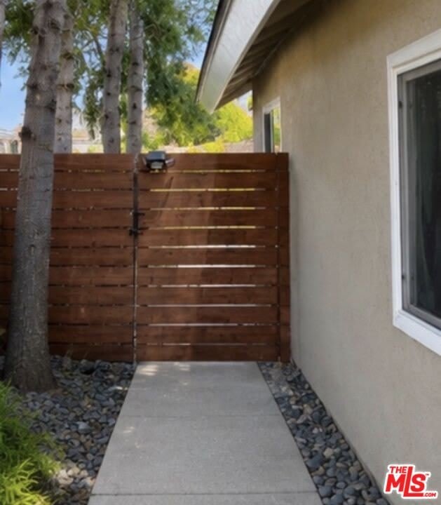 25271 Bentley Ln – photo 4