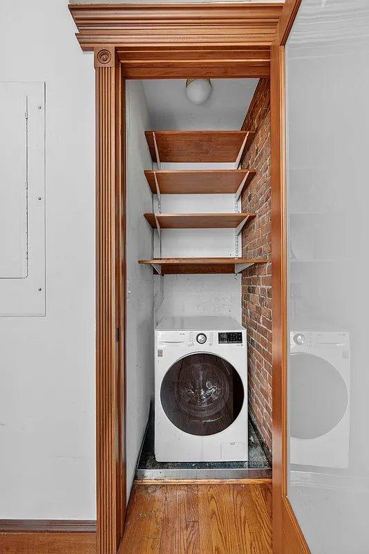 130 West 10th Street – photo 5